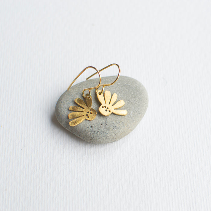 SALE26 - FLORA - Daisy earhooks