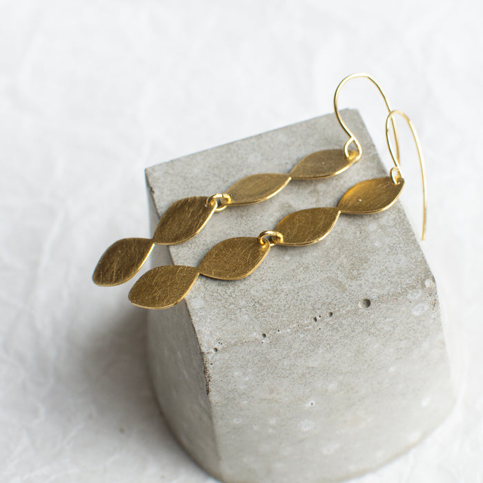 Fragments - long earhooks -  My kind of sustainability