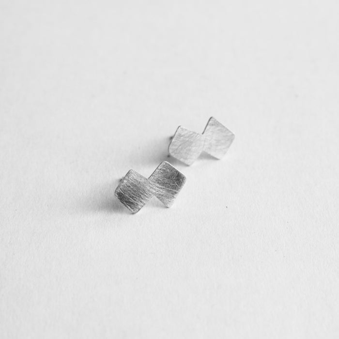 Jeanne - carreaux flat - earstuds