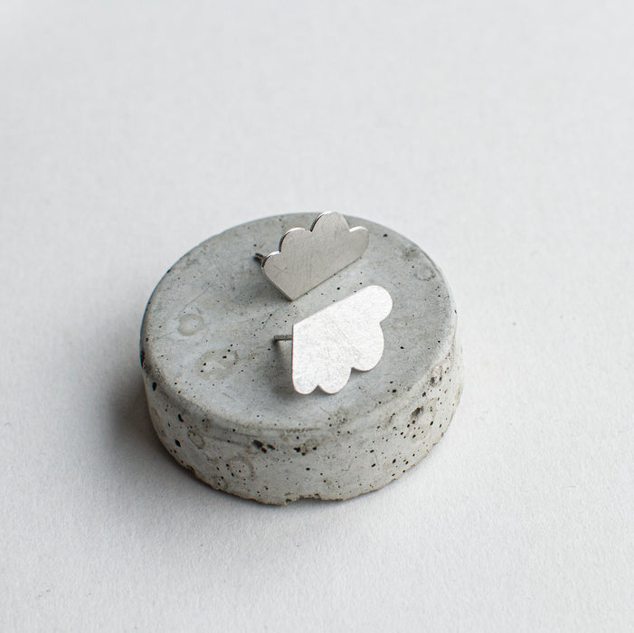 SALE26 - INTO THE CLOUDS earstuds