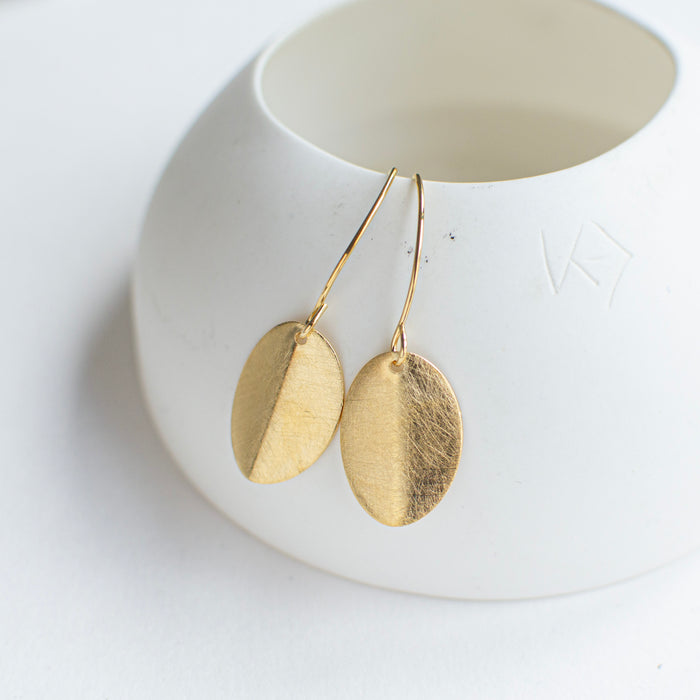 Frida - Scarabee folded long earhooks - LAST PIECES