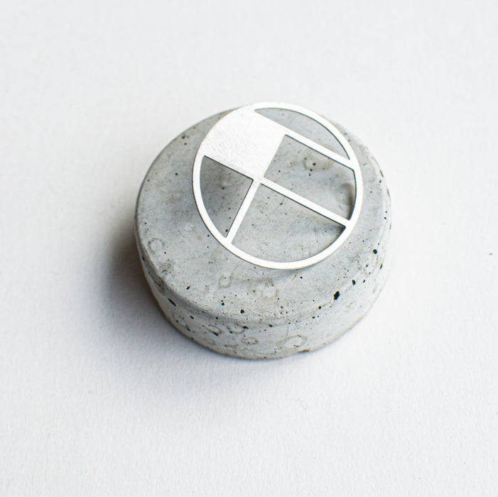 InterBelle - Brooch Window