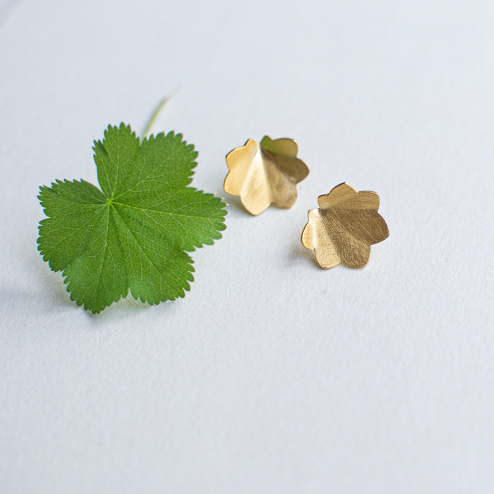Milla - vrouwenmantel - earstuds petites