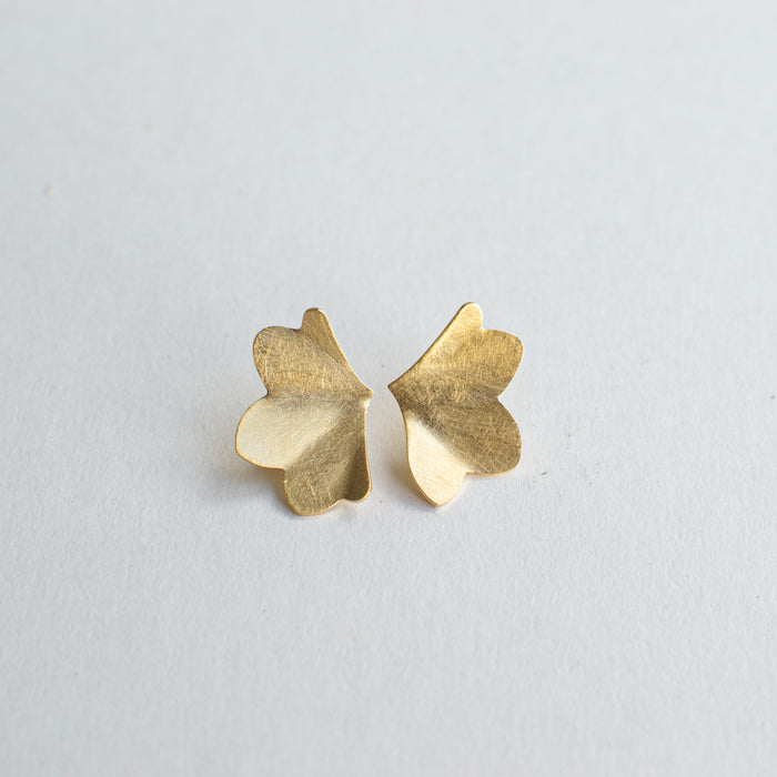 Milla - vrouwenmantel - butterfly earstuds