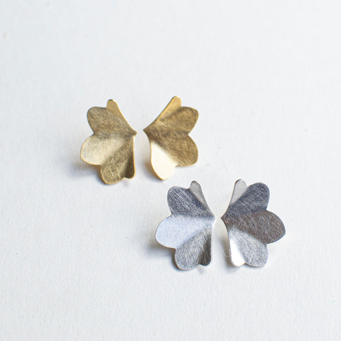 Milla - vrouwenmantel - butterfly earstuds