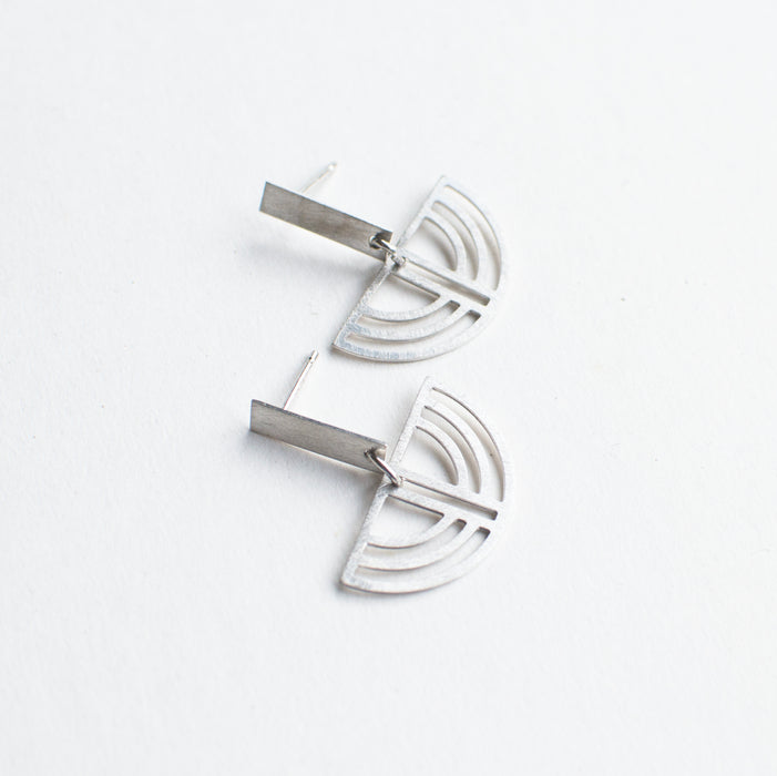 SALE26 - Interbelle earstuds met pendant