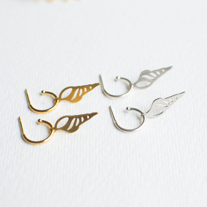 SALE26 - SEA ME - Spiral shell small earhoops
