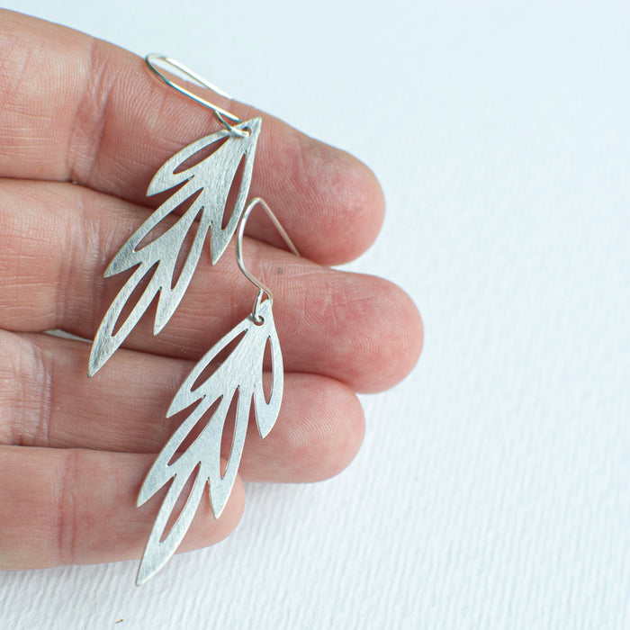 SALE26 - FLORA - Thyme earhooks