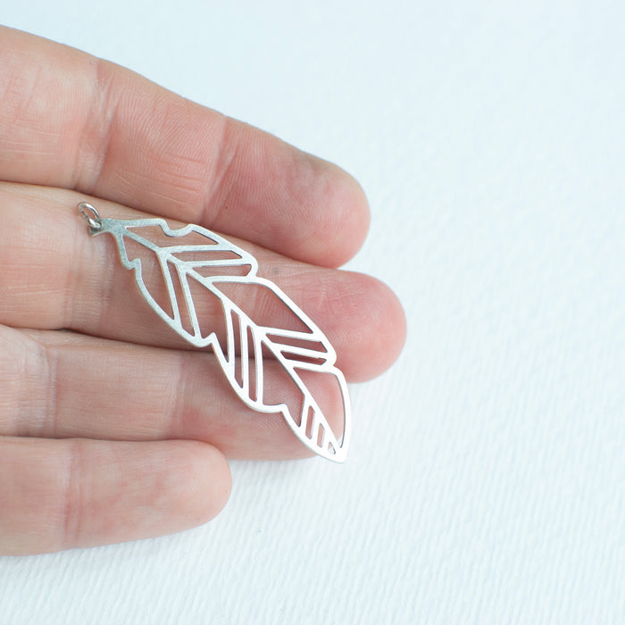 SALE26 - Happy Things - pièce unique - Feather Hanger