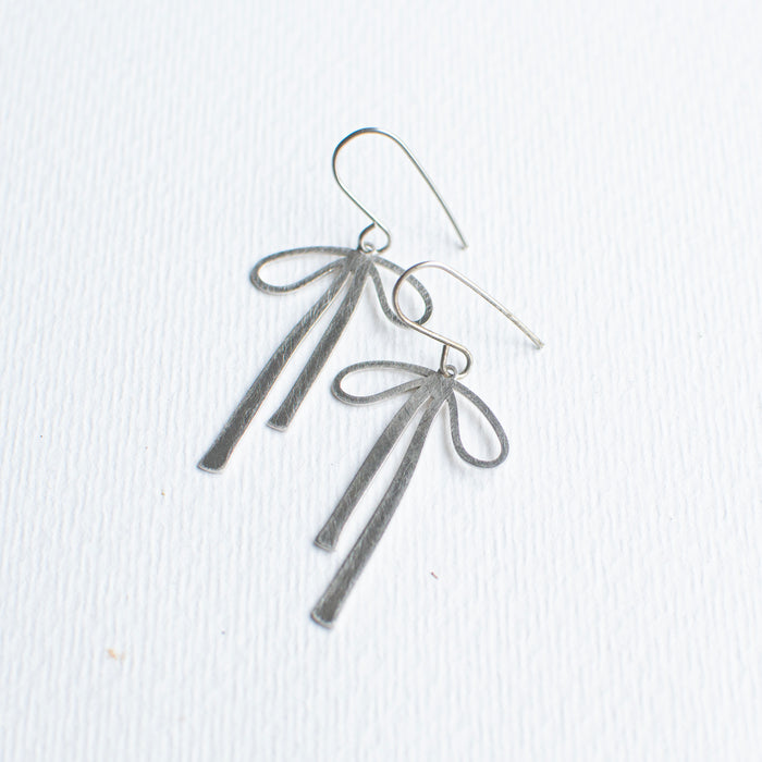 SALE26 - Happy Things - Knot earhooks