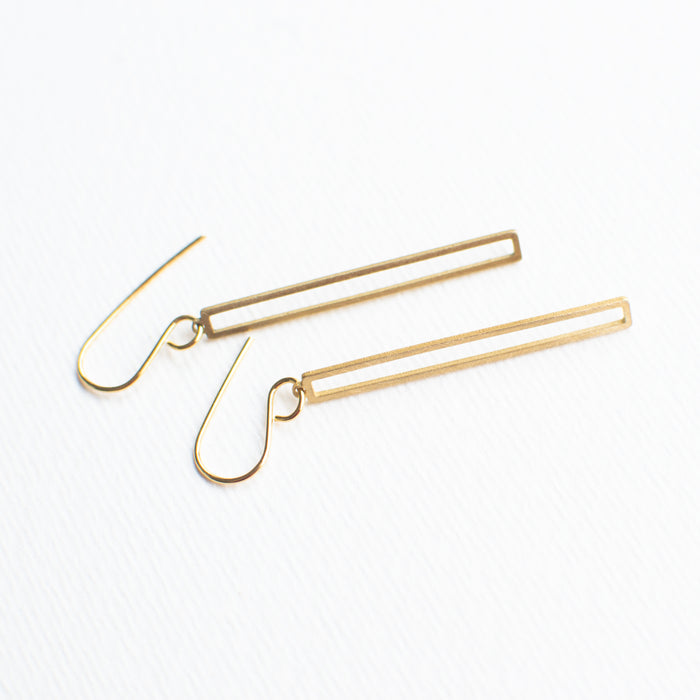 SALE26 - Straight earhooks