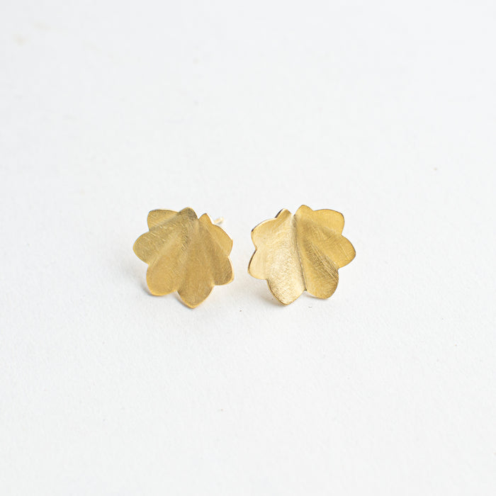 Milla - vrouwenmantel - earstuds medium
